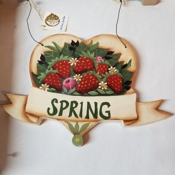Welcome Spring Wood Wall Hanger Sign Heart Strawberries Country - Picture 5 of 6
